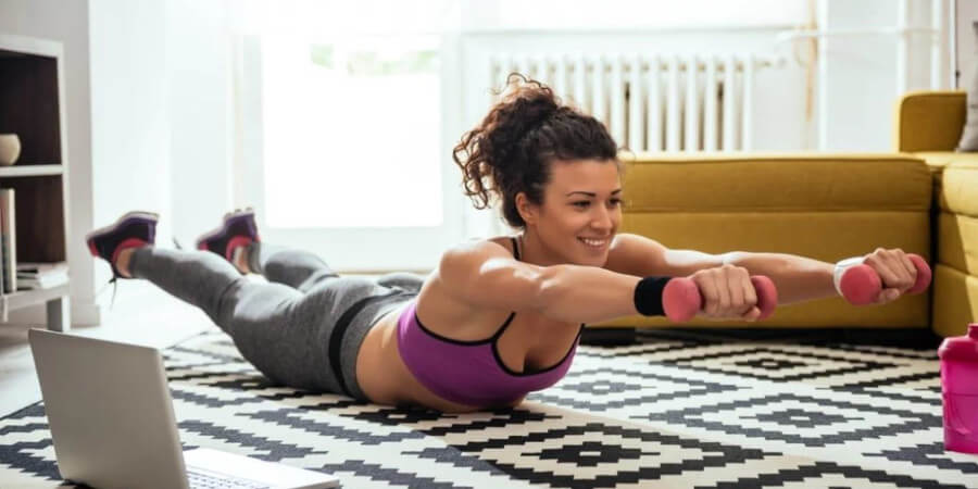 Оставайтесь физически активными во время самокарантина