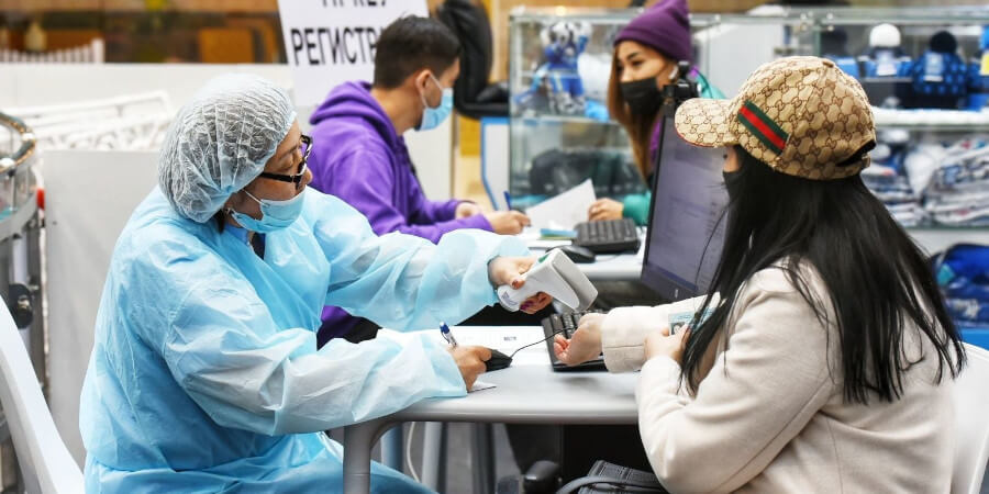 В Алматы представили список 20 ТРЦ и рынков, где открыты прививочные пункты