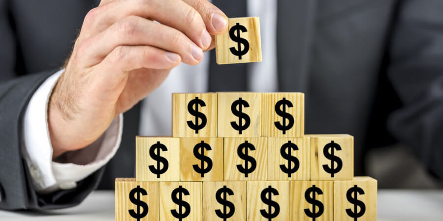 Финансовая пирамида: как ее распознать. Что делать, если вы попали в сети финансовой пирамиды?