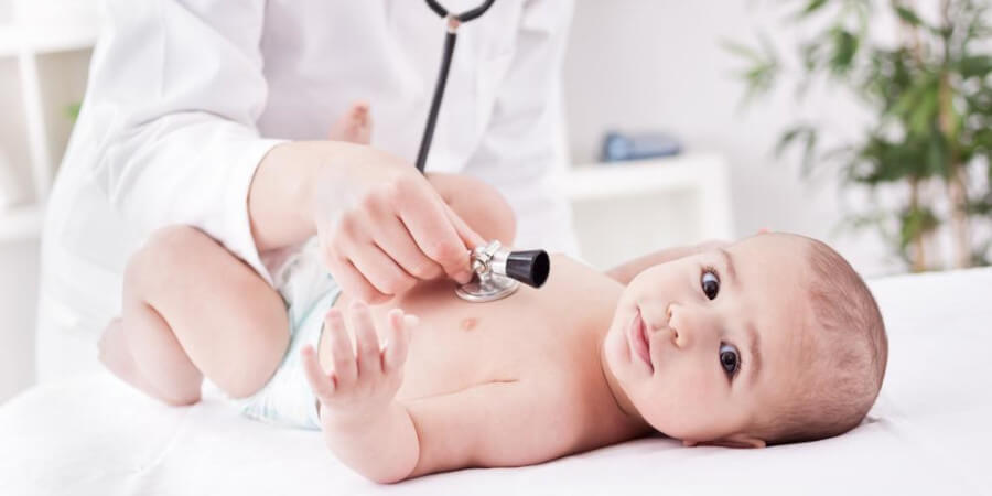 Пятна лососевого цвета у новорожденного