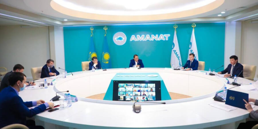 Меры по стабилизации цен на товары и услуги обсудили в партии «AMANAT»