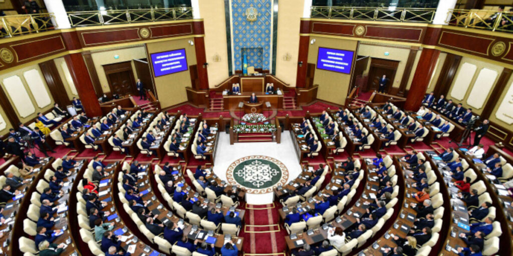 Законопроекты о защите прав потребителей приняты в работу депутатами Мажилиса Парламента