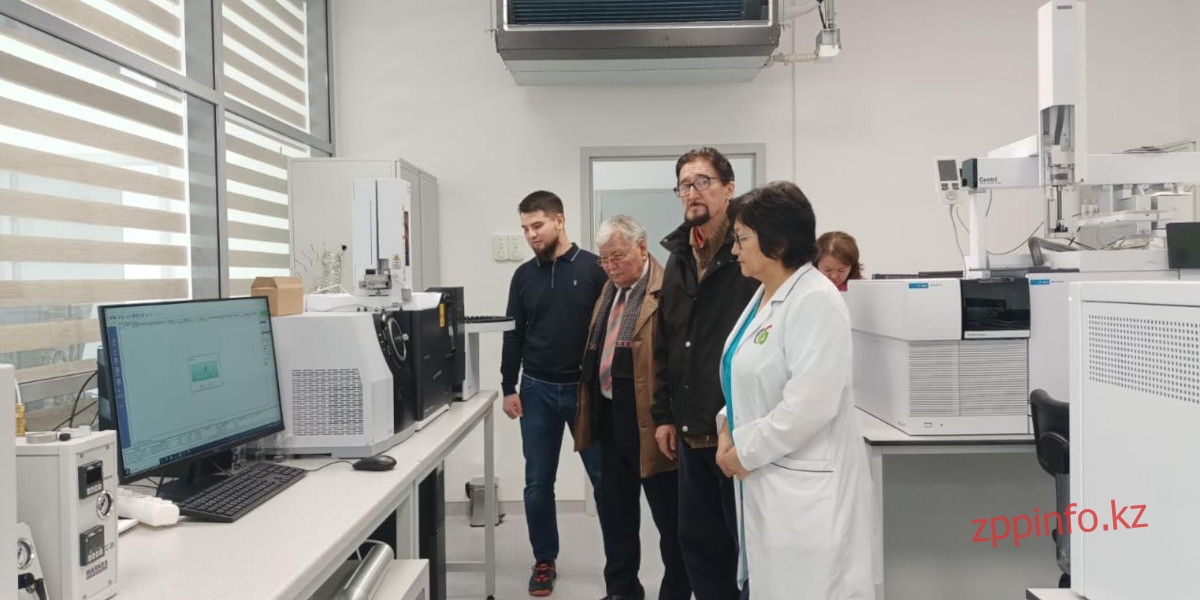Для качественной продукции: Председатели объединений защиты прав потребителей посетили Центр санитарно-эпидемиологической экспертизы в Астане.
